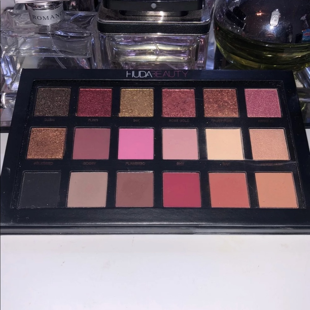 Huda Beauty Rose Gold Palette